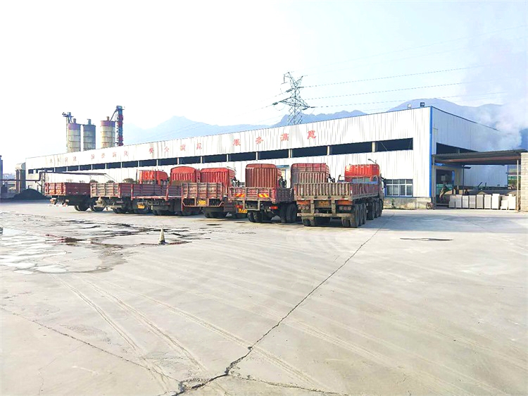 廠區之強大的運輸車隊